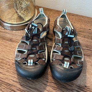 KEEN Women's Newport H2 Sandal (510230-SBCT)